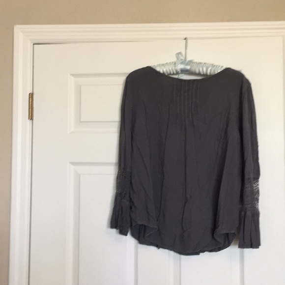 Top - Picture 2 of 3